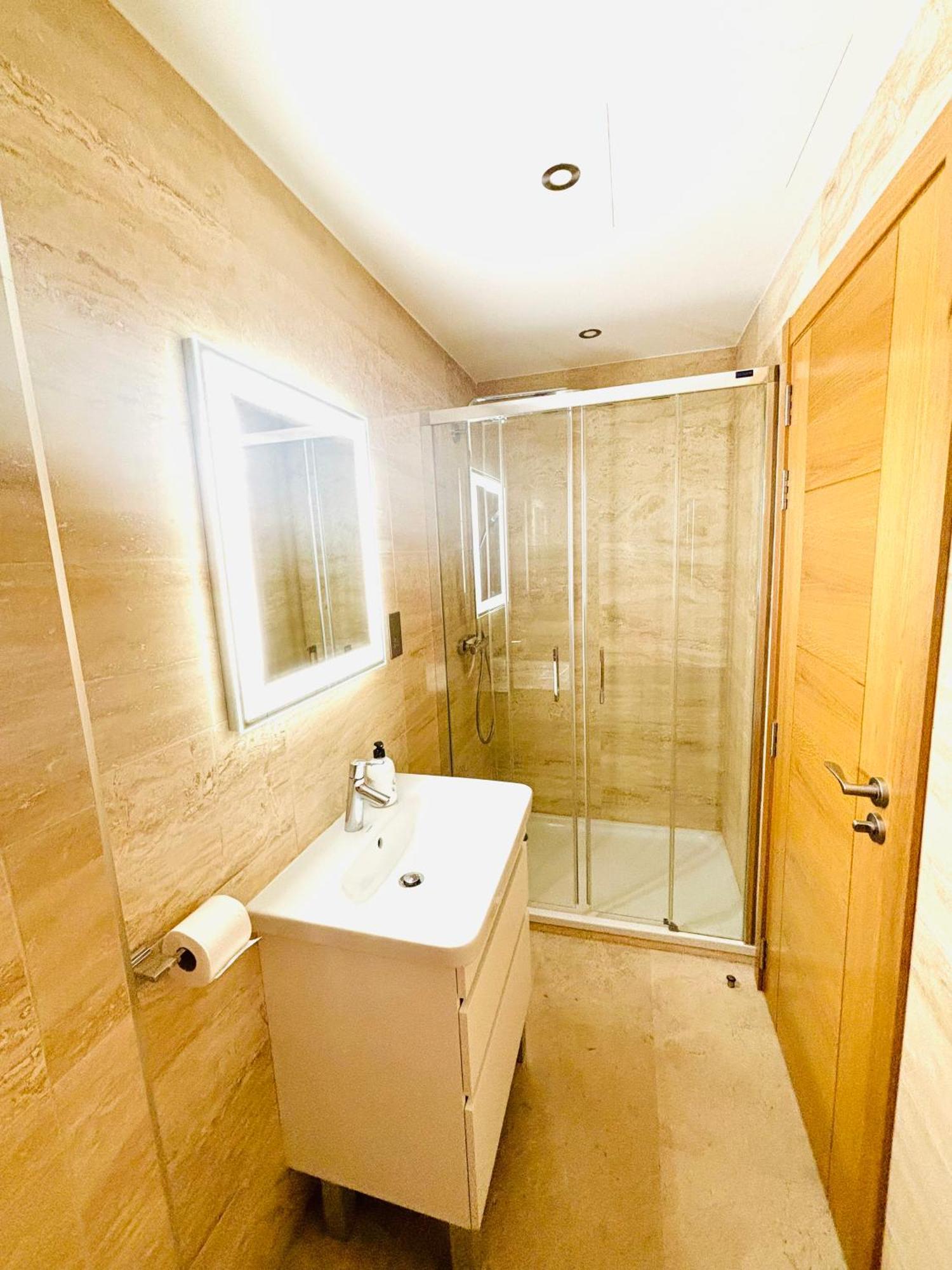 Ocean Village High Floor Luxury Modern Apartment Gibraltar Exterior foto